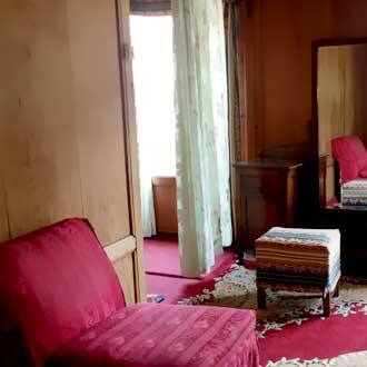 Maharani Gulistan Houseboat, Srinagar 3
